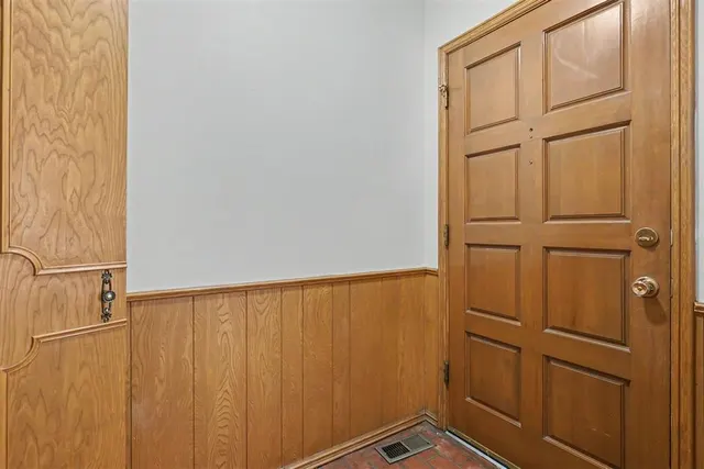 Photo 7 — 1001 W E Avenue, Elk City, OK 73644
