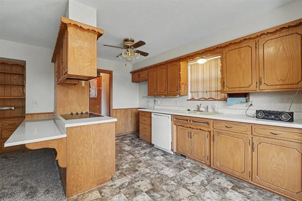 Photo 15 — 1001 W E Avenue, Elk City, OK 73644