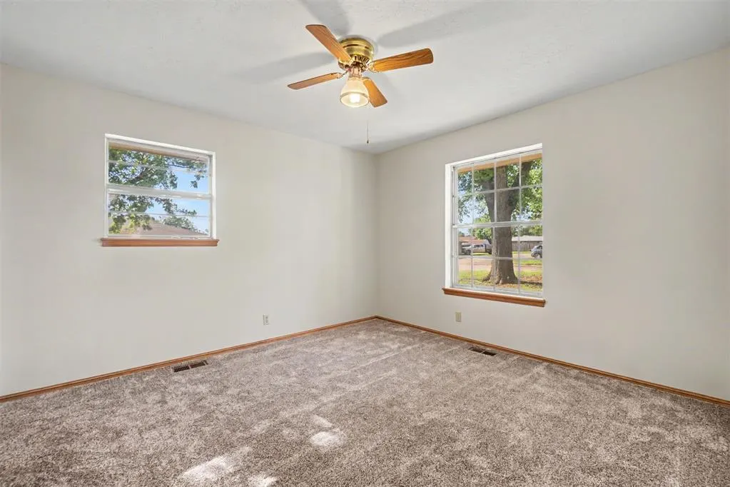 Photo 30 — 1001 W E Avenue, Elk City, OK 73644