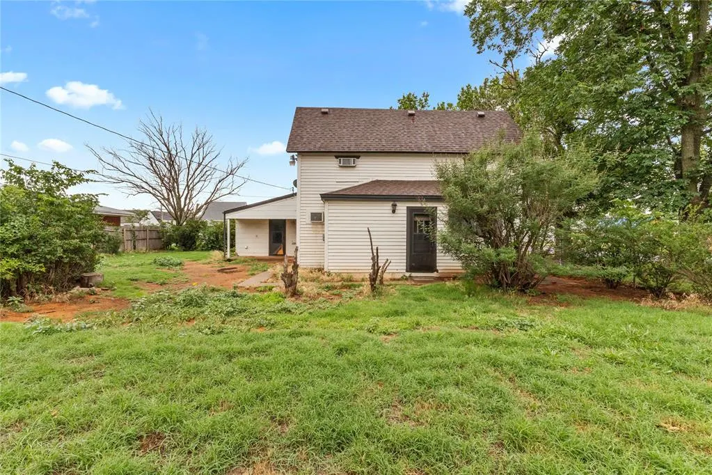 Photo 30 — 301 E Arapaho Avenue, Weatherford, OK 73096