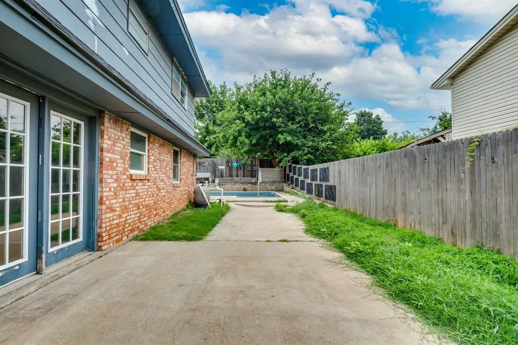 Photo 16 — 214 Del Mar Drive, Yukon, OK 73099