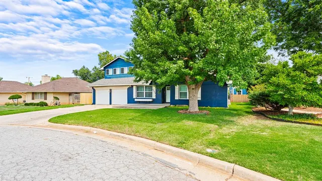 Photo 2 — 6504 N Omaha Avenue, Oklahoma City, OK 73116