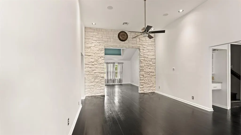Photo 13 — 6504 N Omaha Avenue, Oklahoma City, OK 73116