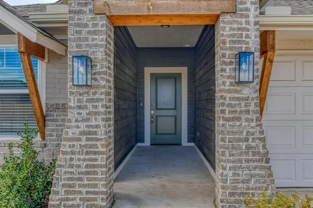 Photo 3 — 365 Pleasant View, Harrah, OK 73045