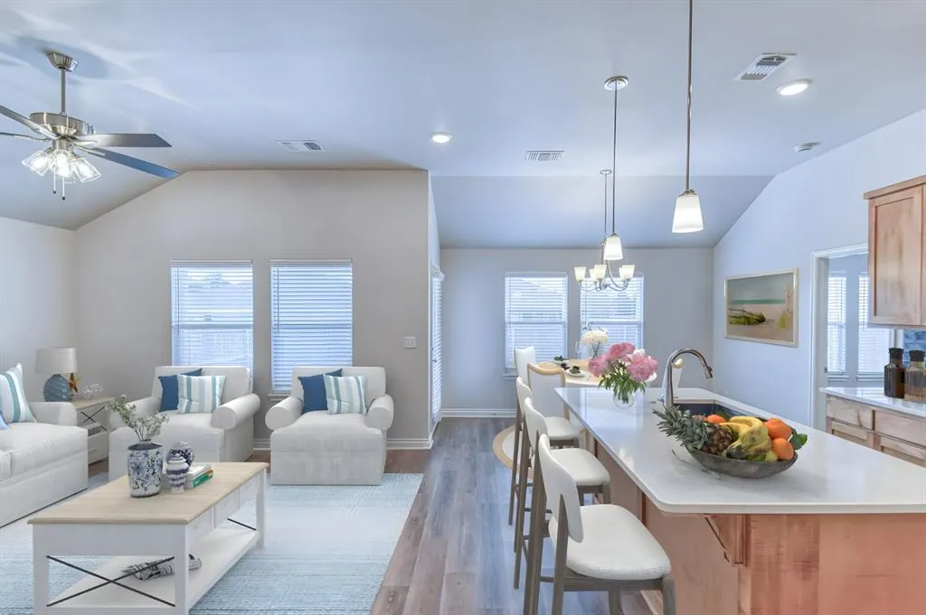 Photo 5 — 365 Pleasant View, Harrah, OK 73045
