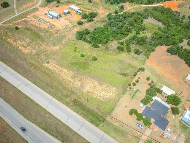Photo 2 — 6125 US Hwy 281 S, Geary, OK 73040
