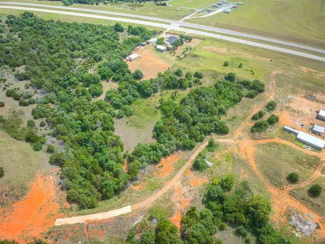 Photo 4 — 6125 US Hwy 281 S, Geary, OK 73040