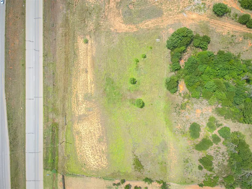 Photo 9 — 6125 US Hwy 281 S, Geary, OK 73040