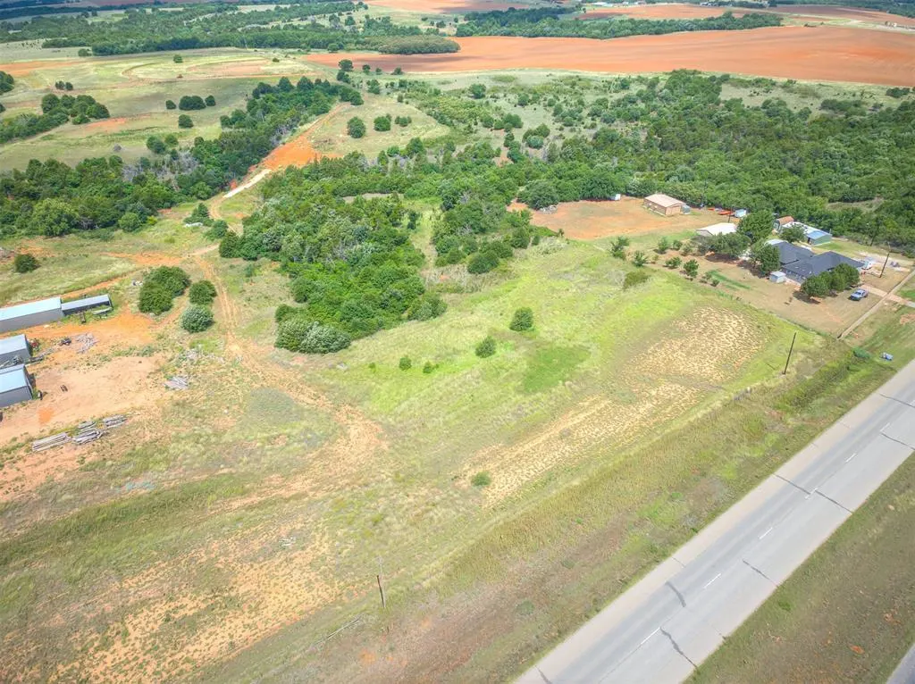 Photo 11 — 6125 US Hwy 281 S, Geary, OK 73040
