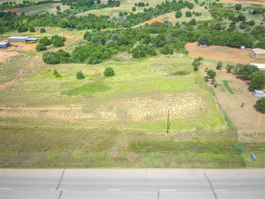 Photo 13 — 6125 US Hwy 281 S, Geary, OK 73040