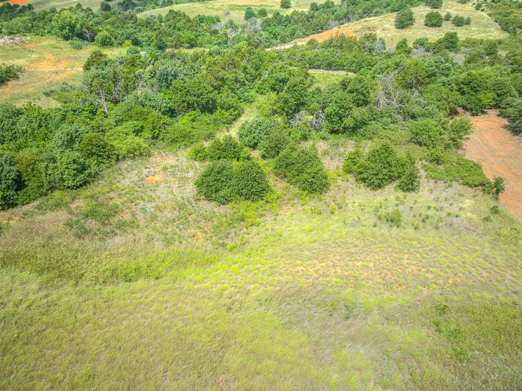 Photo 14 — 6125 US Hwy 281 S, Geary, OK 73040