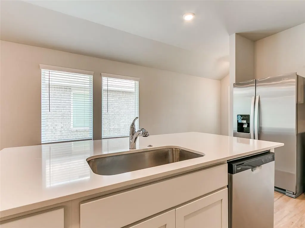 Photo 10 — 10613 Red Thistle Drive, Oklahoma City, OK 73131