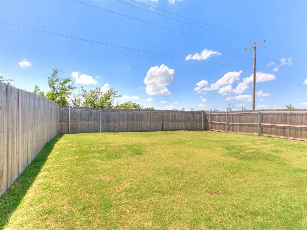 Photo 24 — 10613 Red Thistle Drive, Oklahoma City, OK 73131