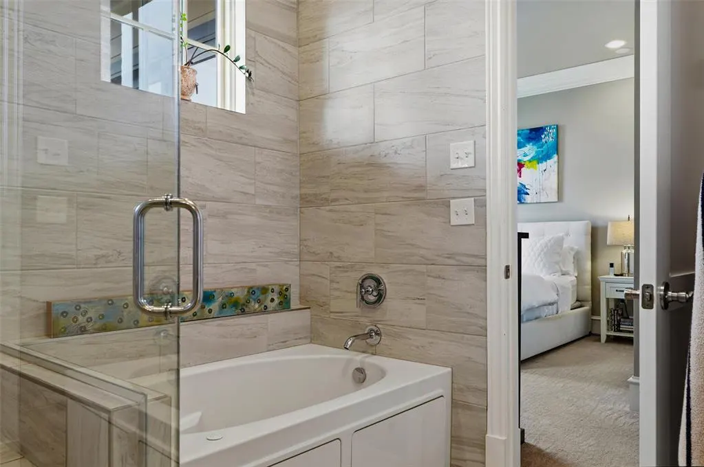 Photo 19 — 423 NE 1st Street, Oklahoma City, OK 73104