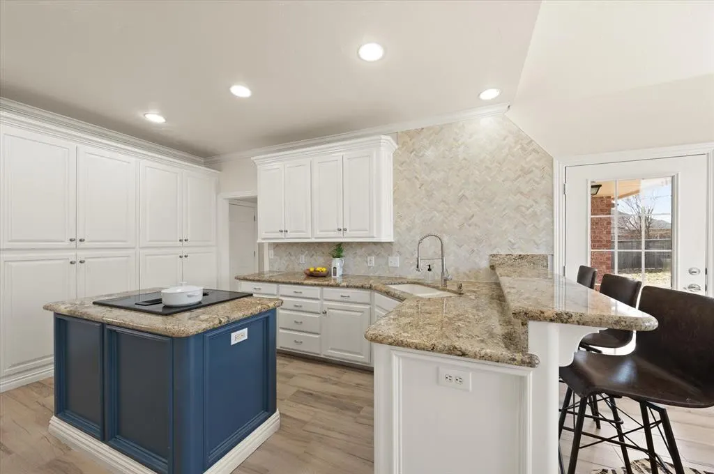 Photo 14 — 744 Longmeadow Lane, Edmond, OK 73003