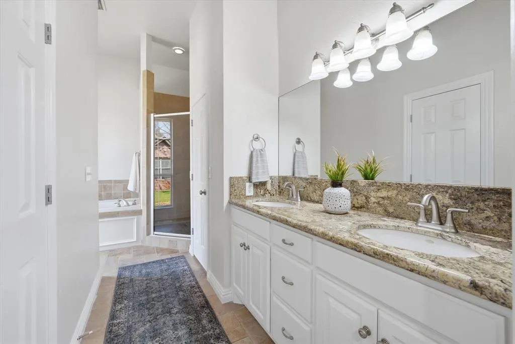Photo 18 — 744 Longmeadow Lane, Edmond, OK 73003