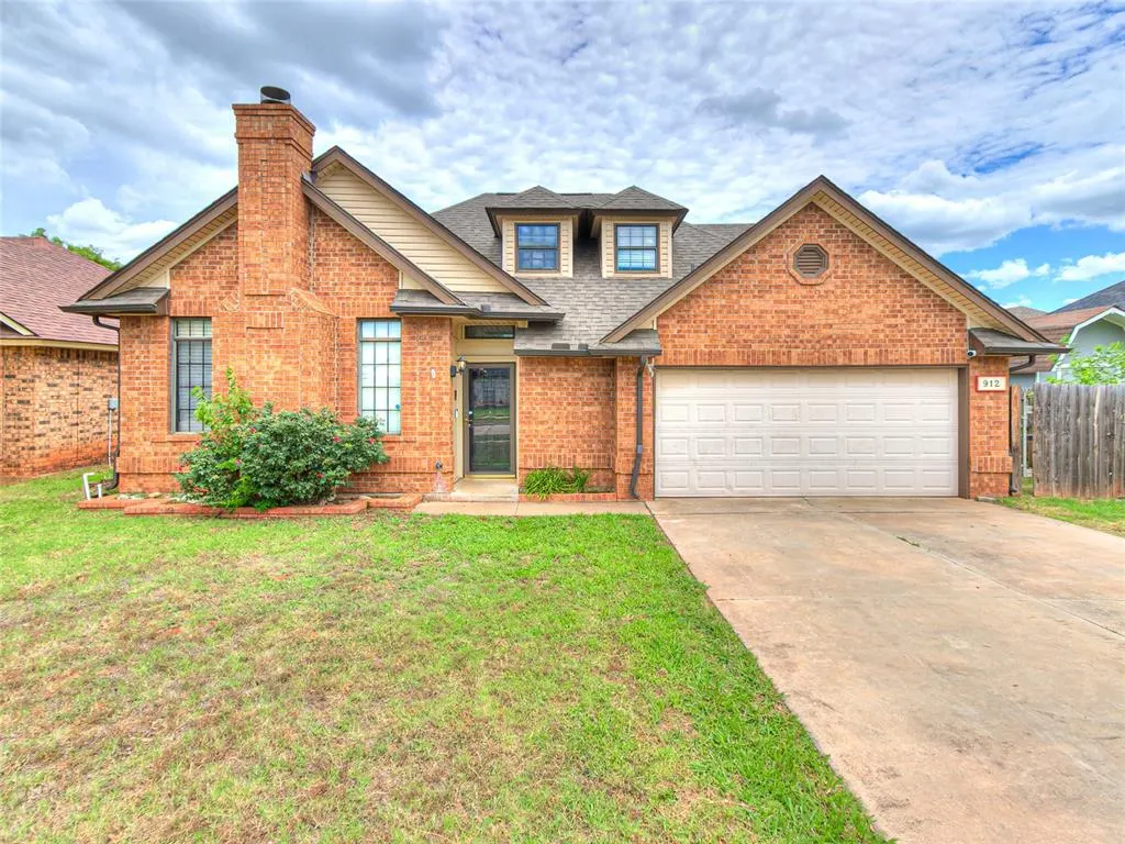 Photo 2 — 912 N Avery Drive, Moore, OK 73160