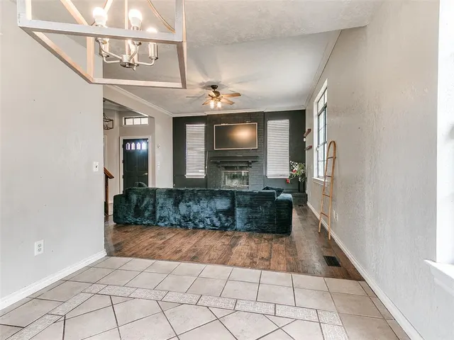 Photo 7 — 912 N Avery Drive, Moore, OK 73160