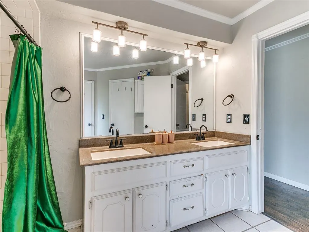 Photo 15 — 912 N Avery Drive, Moore, OK 73160