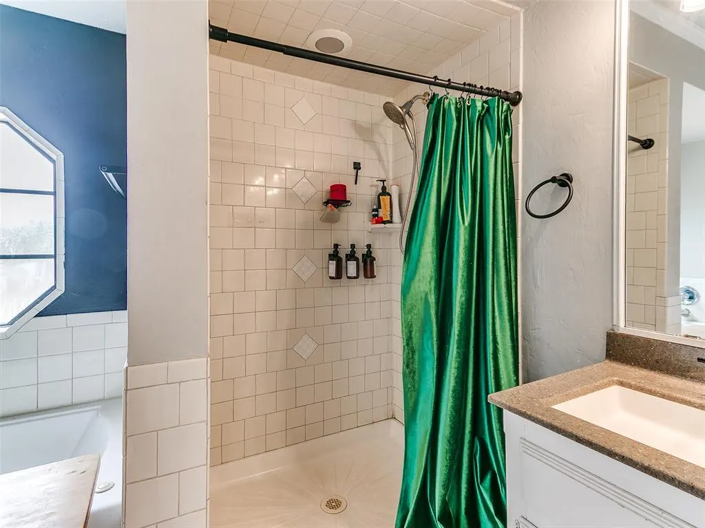 Photo 16 — 912 N Avery Drive, Moore, OK 73160