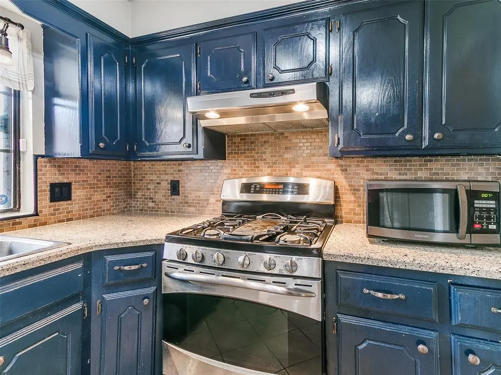 Photo 18 — 912 N Avery Drive, Moore, OK 73160