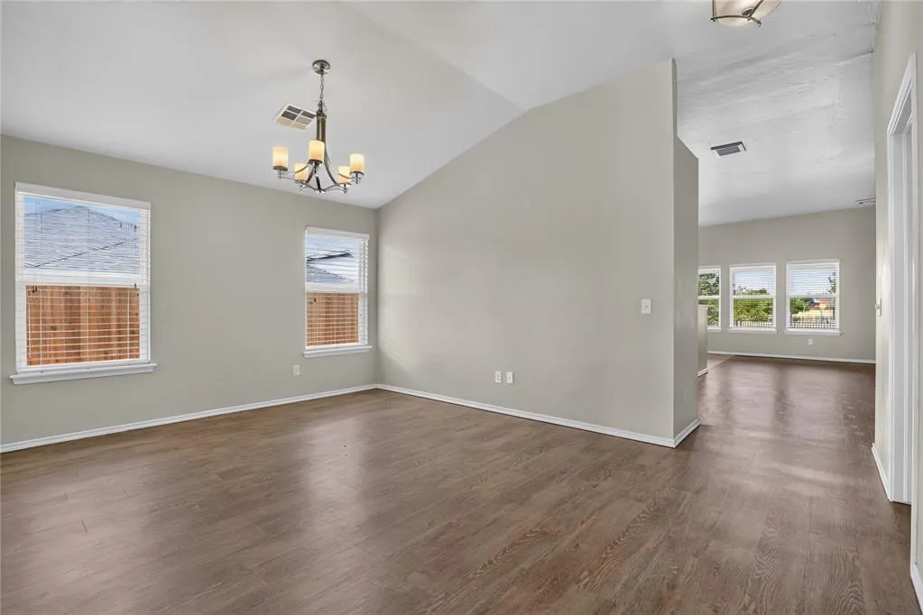 Photo 11 — 18109 Montoro Way, Edmond, OK 73012