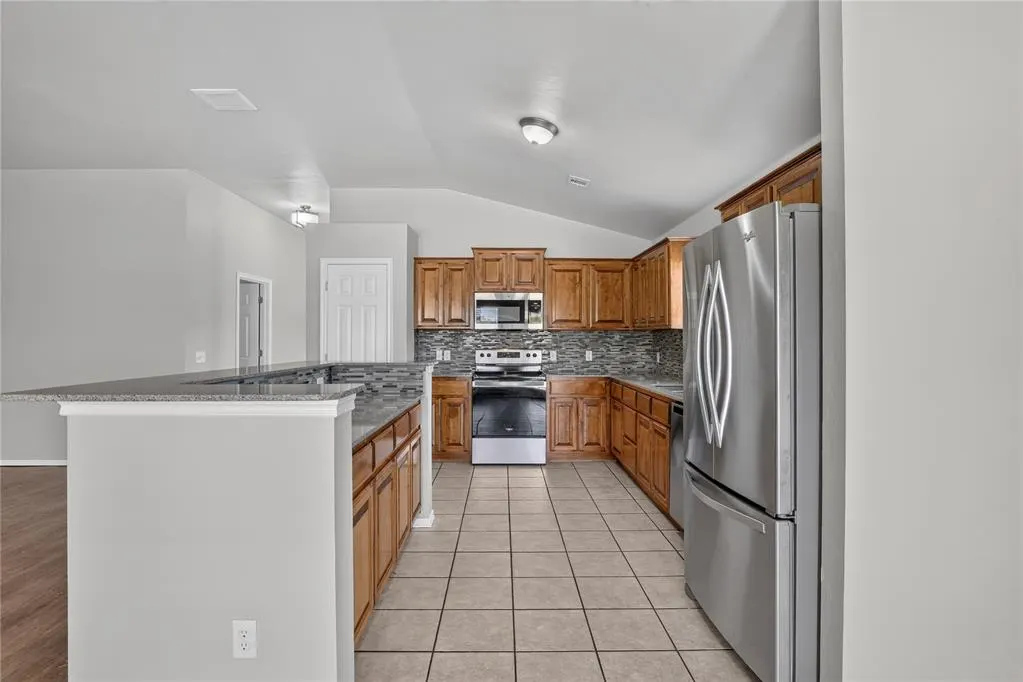 Photo 18 — 18109 Montoro Way, Edmond, OK 73012