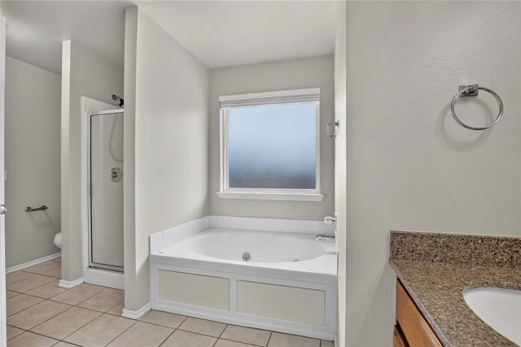 Photo 27 — 18109 Montoro Way, Edmond, OK 73012