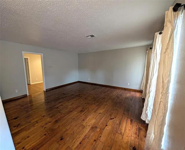 Photo 2 — 1305 Rebecca Lane, Norman, OK 73072