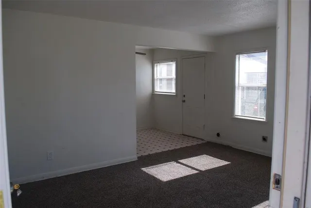 Photo 4 — 408 Babb Drive, Midwest City, OK 73110