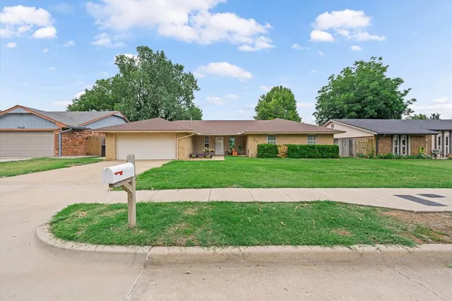Photo 5 — 7601 Eastgate Drive, Oklahoma City, OK 73162
