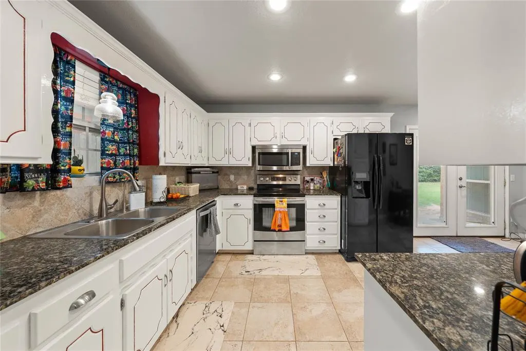 Photo 17 — 7601 Eastgate Drive, Oklahoma City, OK 73162