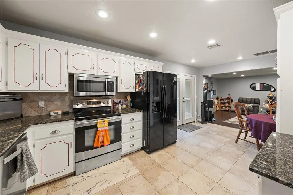 Photo 18 — 7601 Eastgate Drive, Oklahoma City, OK 73162