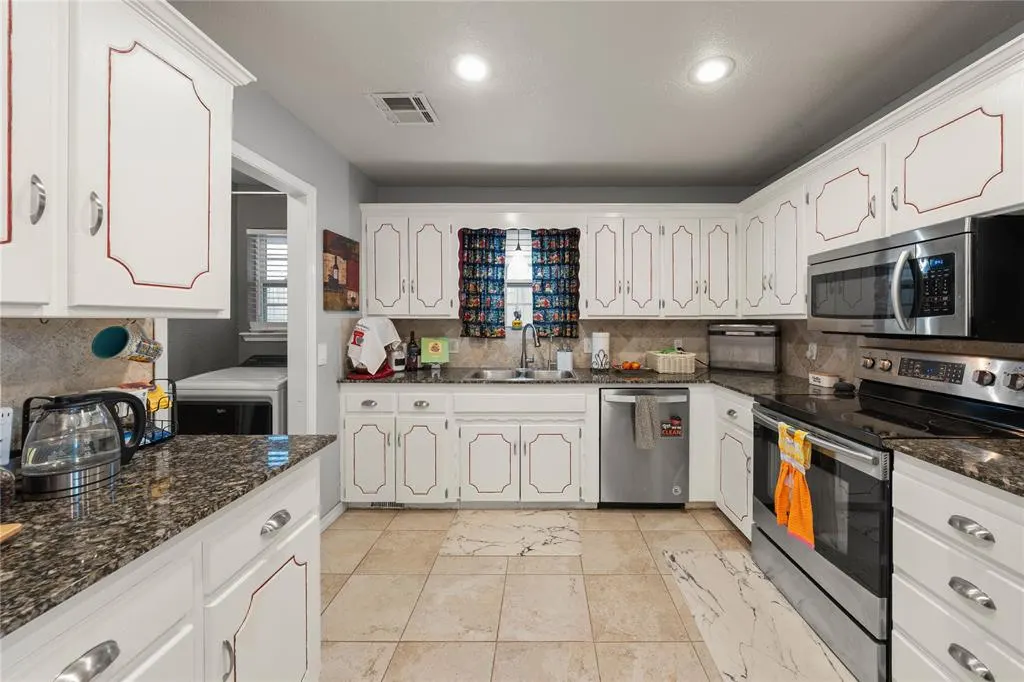 Photo 22 — 7601 Eastgate Drive, Oklahoma City, OK 73162