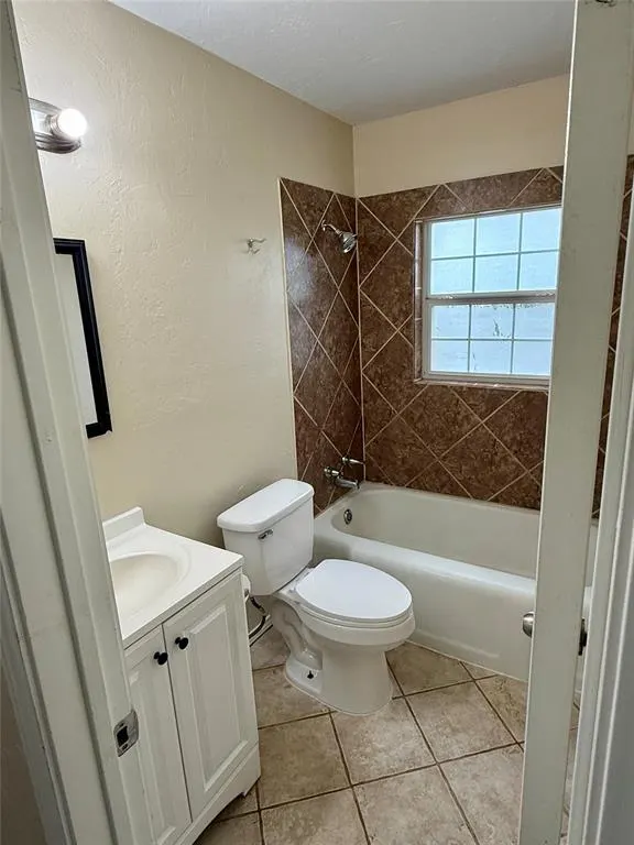 Photo 2 — 1728 Hasley Drive, Oklahoma City, OK 73120