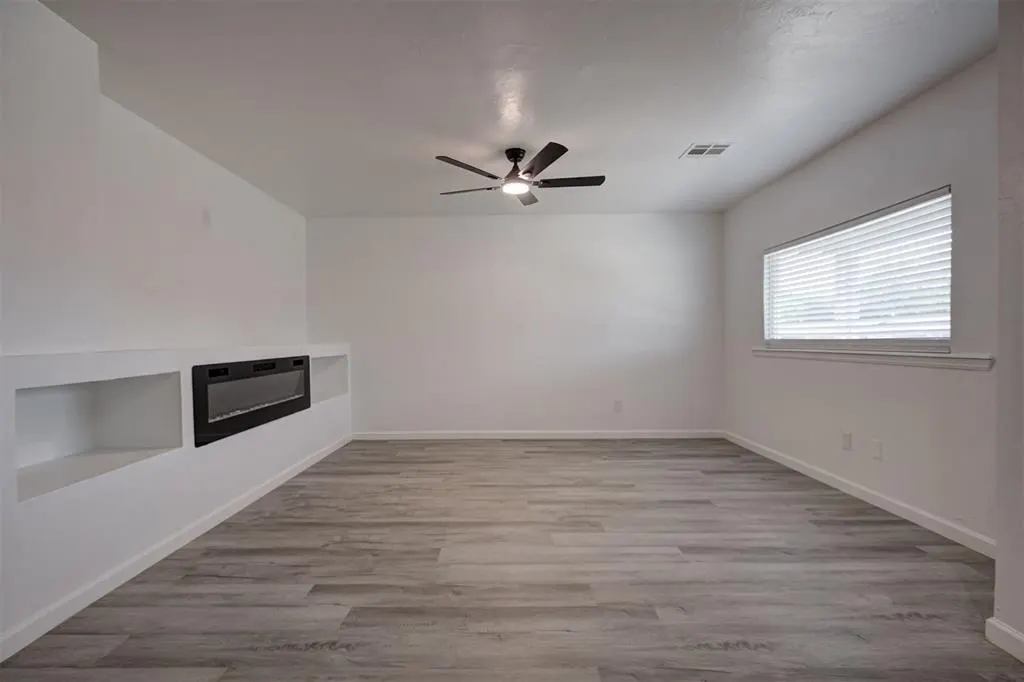 Photo 7 — 433 NW 87th Street, Oklahoma City, OK 73114