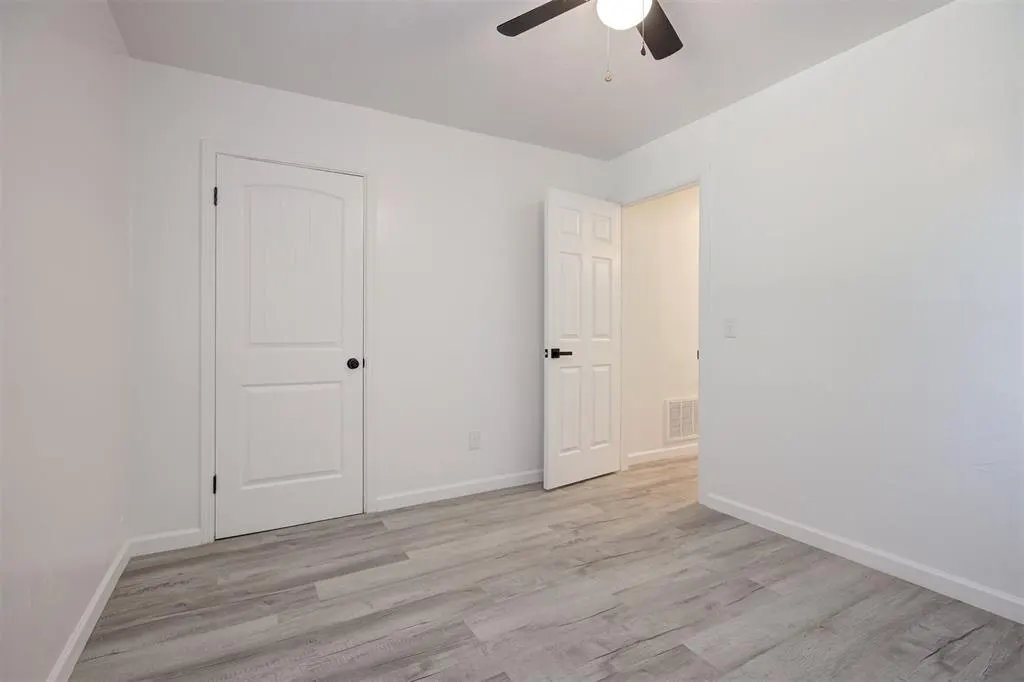 Photo 24 — 433 NW 87th Street, Oklahoma City, OK 73114