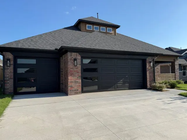 Photo 2 — 11104 NW 132nd Street, Yukon, OK 73099