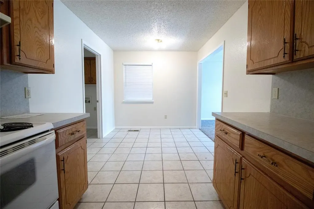 Photo 7 — 1708 Jennifer Circle, Norman, OK 73071