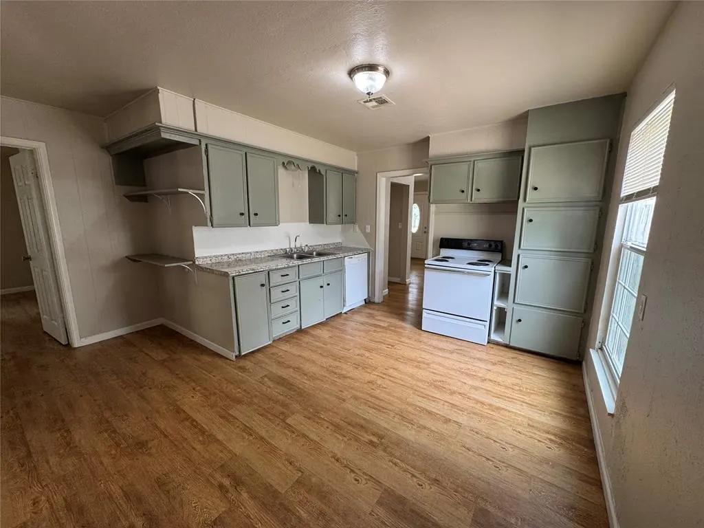 Photo 5 — 3416 S Liberty Avenue, Oklahoma City, OK 73119