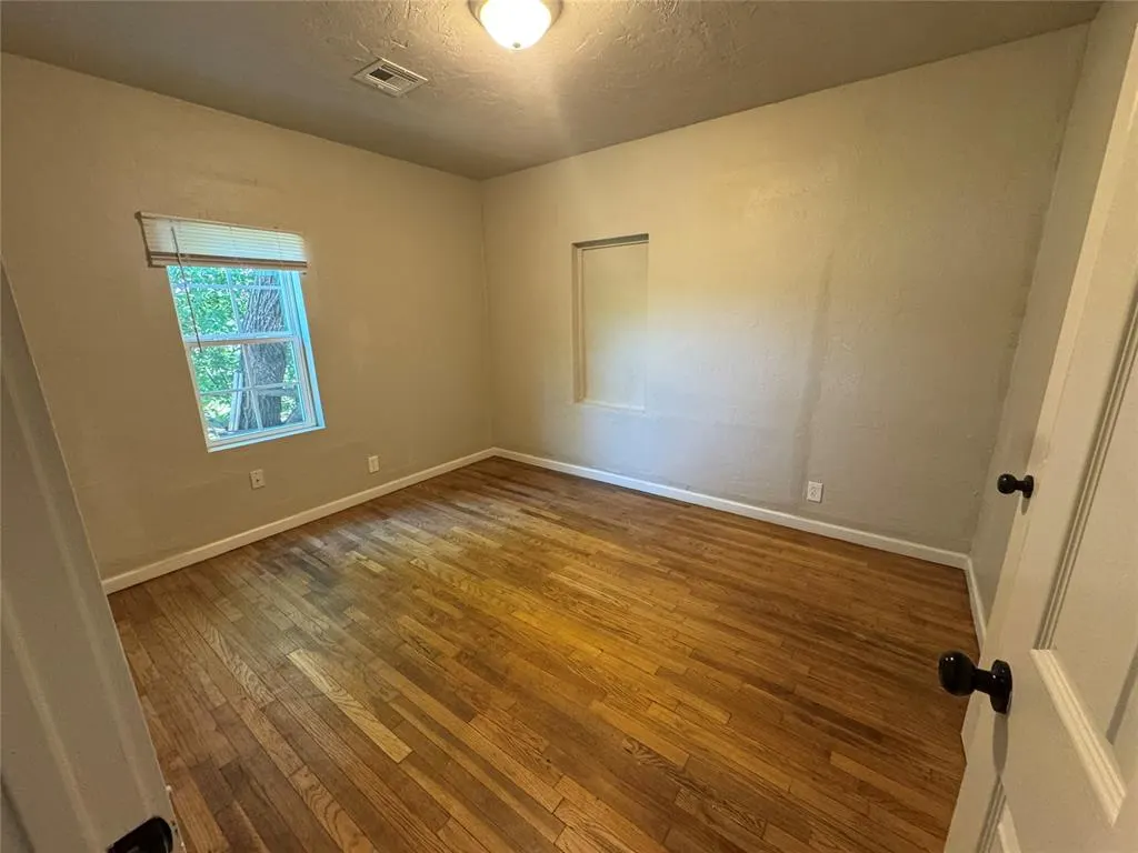 Photo 9 — 2524 NE 14th Street, Oklahoma City, OK 73117