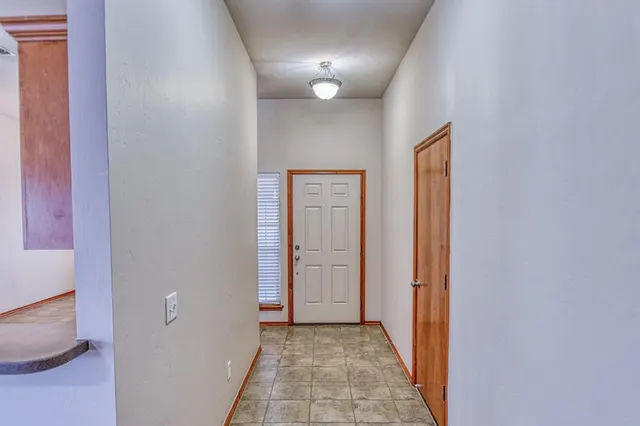 Photo 3 — 13309 SW 3rd Street, Yukon, OK 73099