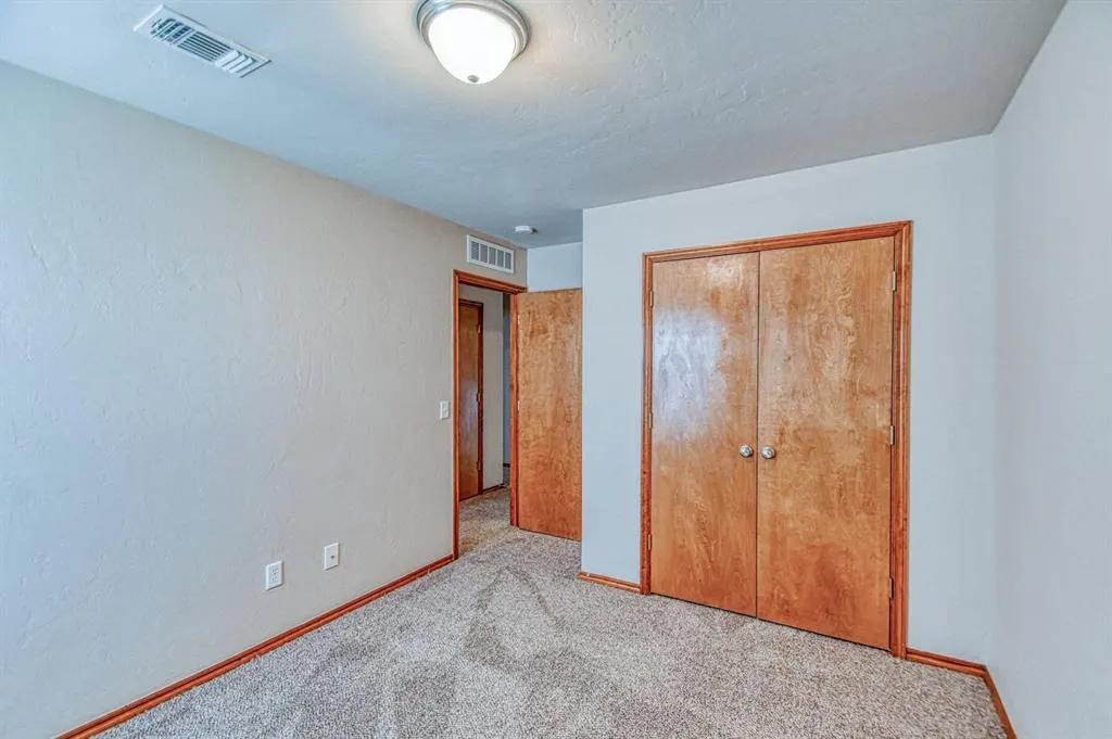 Photo 22 — 13309 SW 3rd Street, Yukon, OK 73099