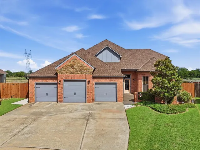 Photo 3 — 9329 NW 134th Terrace, Yukon, OK 73099