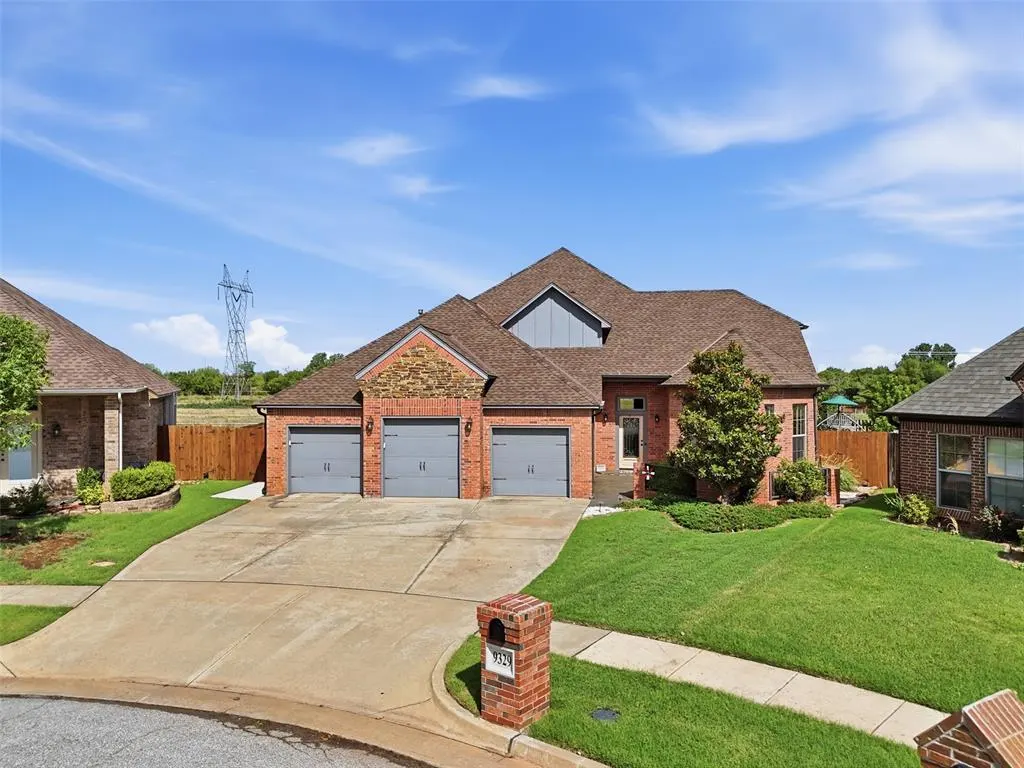 Front exterior — 9329 NW 134th Terrace, Yukon, OK 73099