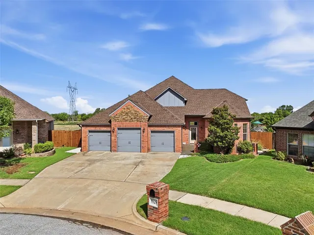 Front exterior — 9329 NW 134th Terrace, Yukon, OK 73099