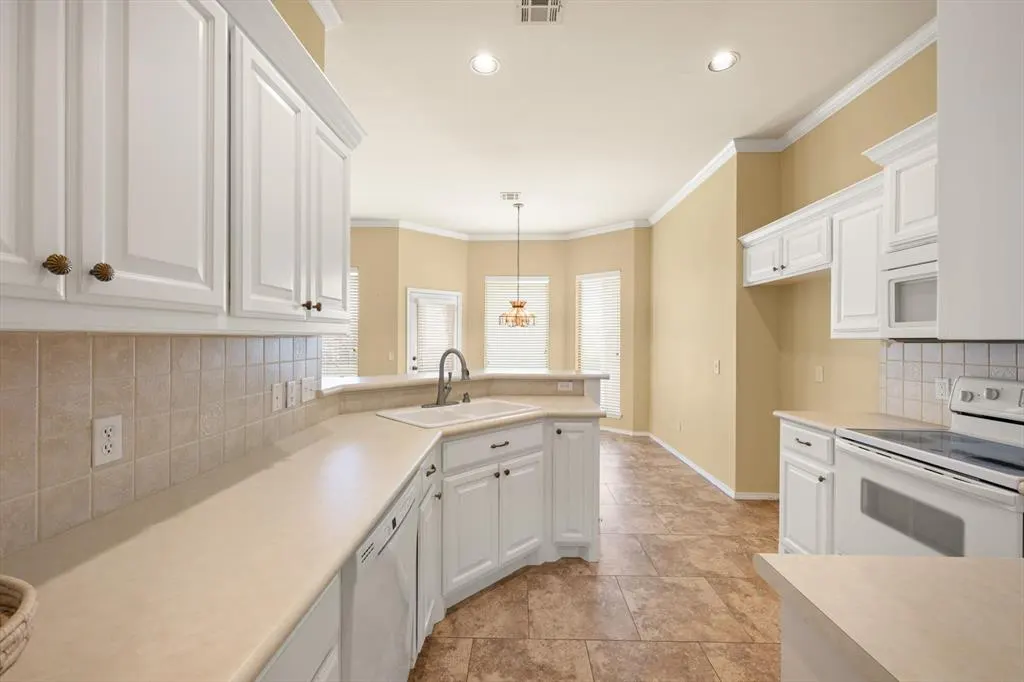 Photo 8 — 2805 NW 168th Street, Edmond, OK 73012