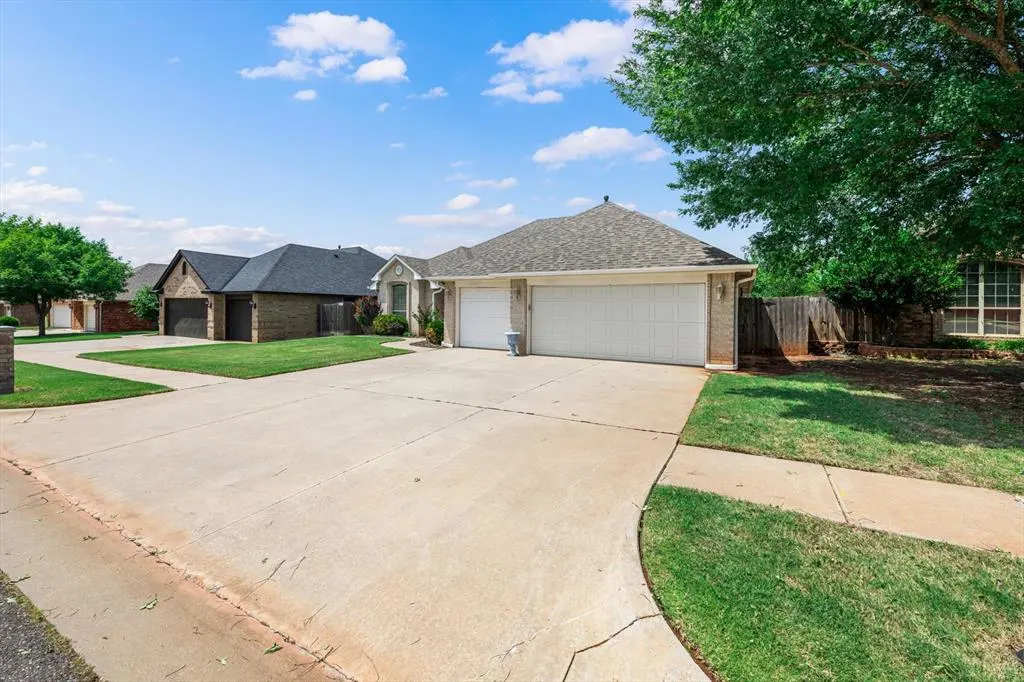 Photo 33 — 2805 NW 168th Street, Edmond, OK 73012