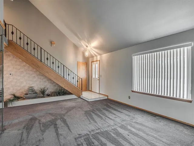 Photo 2 — 6309 S Robinson Drive, Oklahoma City, OK 73139