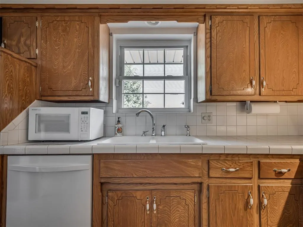 Photo 12 — 6309 S Robinson Drive, Oklahoma City, OK 73139